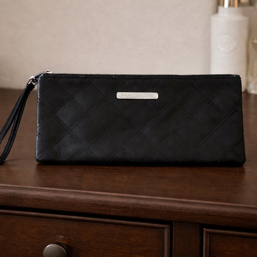 Marc Jacobs Black Quilted Leather Zip Wristlet Clutch